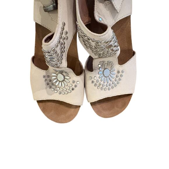 Dansko Deandra Taupe Leather Silver Studded Open Toe Heels 36 - Picture 2 of 6